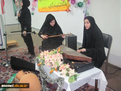 اجرای موسیقی زنده در مناسبت ها توسط دانشجویان هنرمند