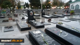 حضور دانشجویان در گلزار شهدا امامزاده ابراهیم علیه السلام وزیارت قبور شهدا در روز اربعین حسینی مورخ 30/8/95