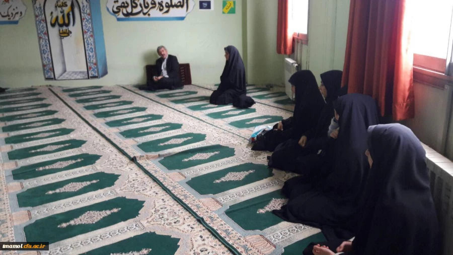 نشست دانشجویان با دکتر کیانی