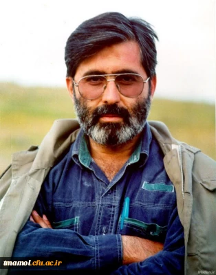 شهید سید مرتضی آوینی: زندگی زیباست، اما شهادت از آن زیبا تر است.