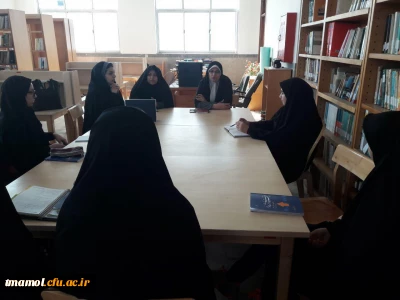 نشست با همیاران کتاب