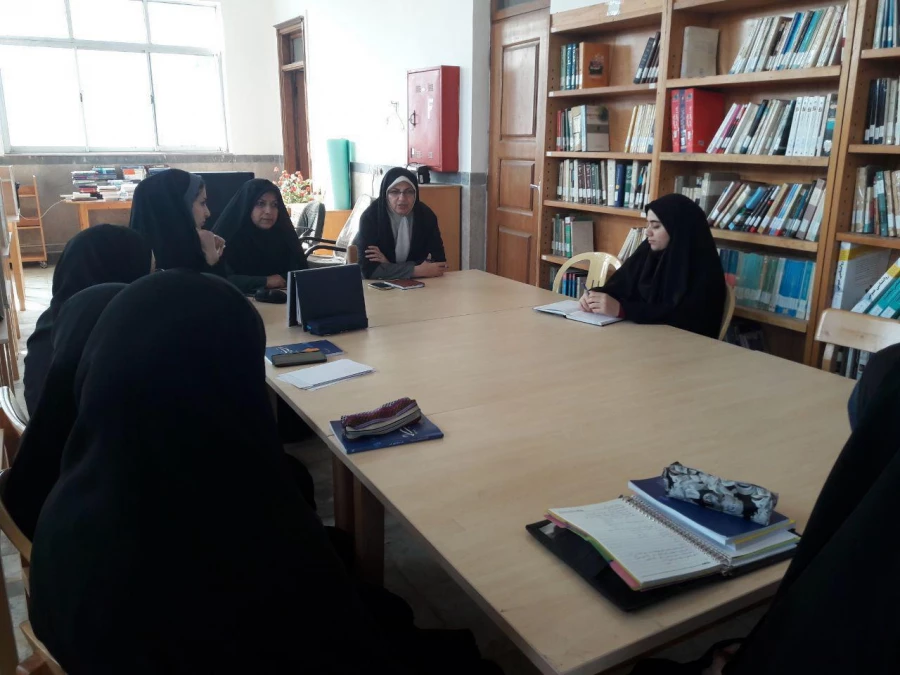 همیاران کتاب