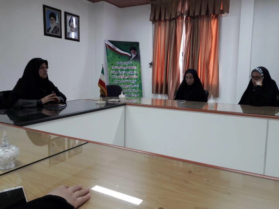 نشست با دانشجویان