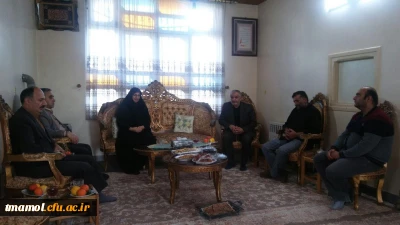 حضور مسئولین مرکز  جهت ادای احترام در منزل خیر و واقف زمین مرکز