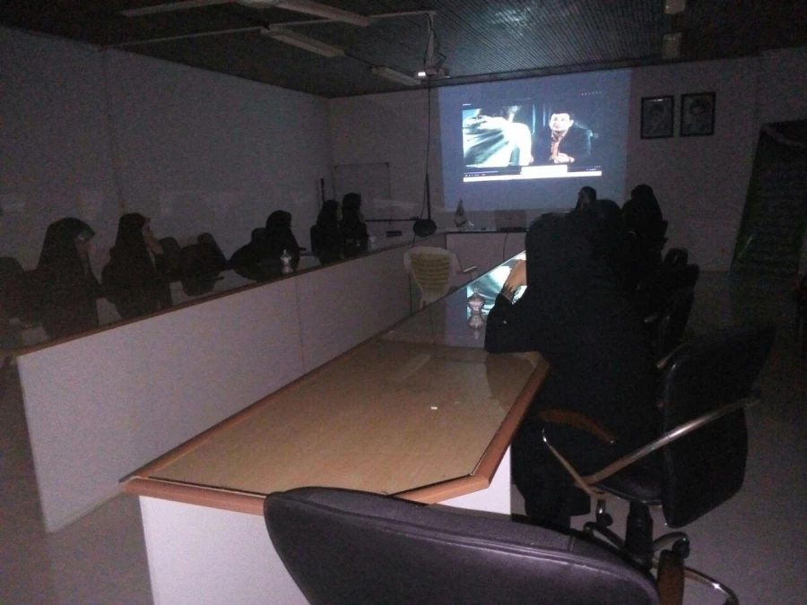 نقد و بررسی