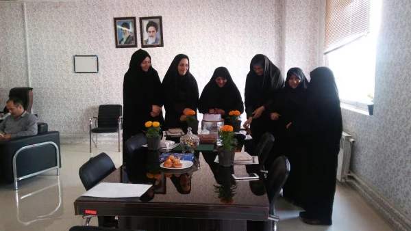 تجلیل از بانوان شاغل