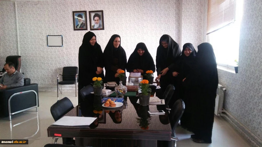 تجلیل از بانوان شاغل