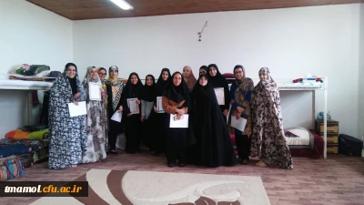 تجلیل دکتر رضائی منش سرپرست مرکز آموزش عالی بیت الهدی آمل از اعضائ سرای نمونه دانشجویی