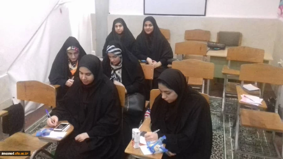 حضور دانشجویان در کلاسهای حوزه علمیه  2