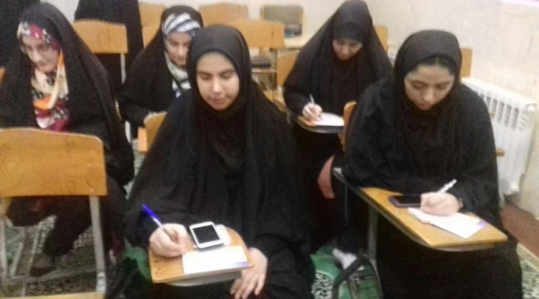 حضور دانشجویان در کلاسهای حوزه علمیه  3