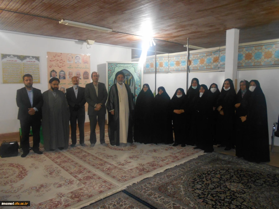 بزرگداشت سالگرد رحلت حضرت امام خمینی (ره) وقیام 15 خرداد و همچنین شهدای مدافع سلامت با حضور امام جمعه محترم آمل و ریاست آموزش و پرورش و نماینده اساتید و کارکنان  2